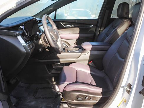 Used 2017 Cadillac XT5 Premium Luxury image 13