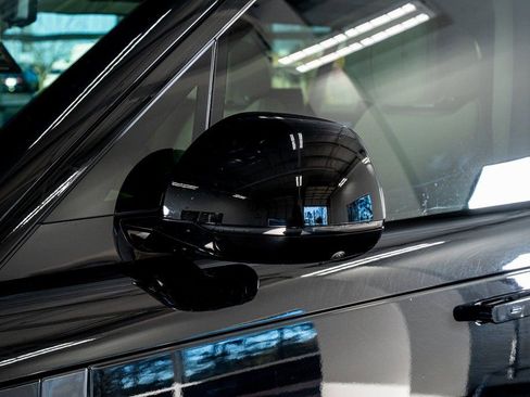 Used 2024 Land Rover Range Rover Autobiography image 21