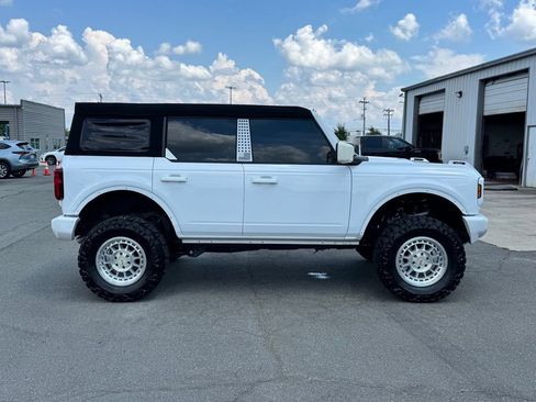 Used 2025 Ford Bronco 4-Door AWD/4WD image 8