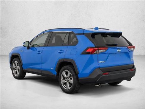 Used 2021 Toyota RAV4 XLE Premium AWD/4WD image 5
