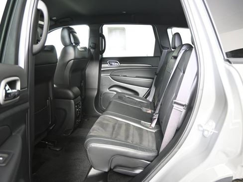 Used 2022 Jeep Grand Cherokee Laredo X image 17