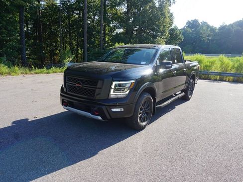 Used 2021 Nissan Titan PRO-4X w/ Pro-4x Convenience Package AWD/4WD image 25