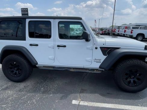 Used 2019 Jeep Wrangler Unlimited Sport S AWD/4WD image 3