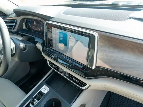 New 2026 Volkswagen Atlas SE FWD image 43