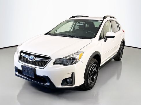 Used 2016 Subaru Crosstrek 2.0i Premium w/ Moonroof Package image 4