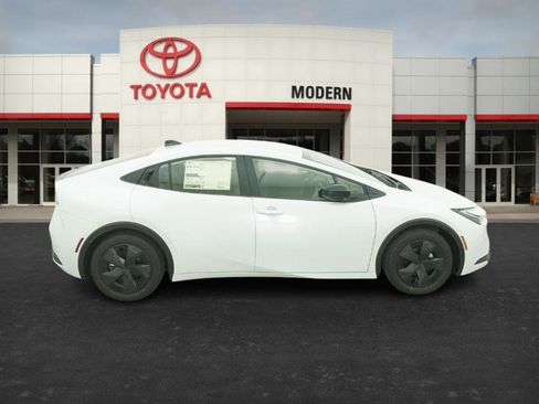 New 2026 Toyota Prius LE image 25