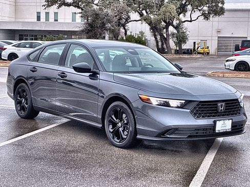 Certified 2025 Honda Accord SE image 8