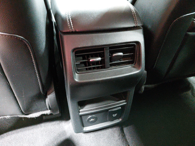 Used 2024 Ford Edge Titanium AWD/4WD image 22