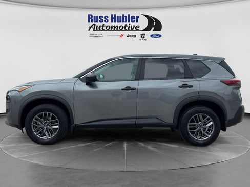 Used 2023 Nissan Rogue S AWD/4WD image 2