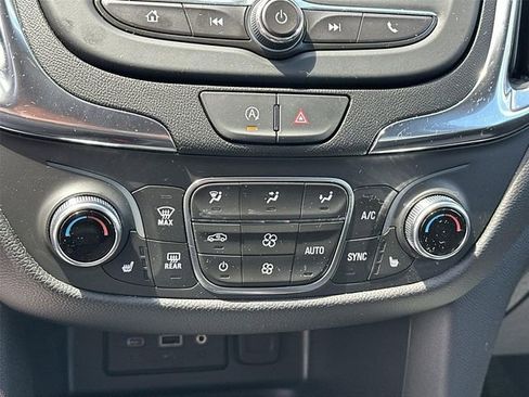 Certified 2024 Chevrolet Equinox LT w/ LPO, Floor Liner Package FWD image 33