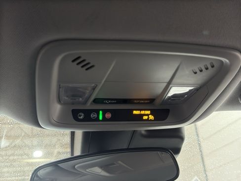 Used 2025 Chevrolet Malibu LT image 31