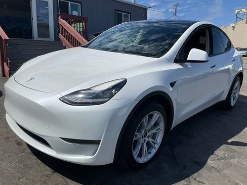 Used 2021 Tesla Model Y Long Range image 93