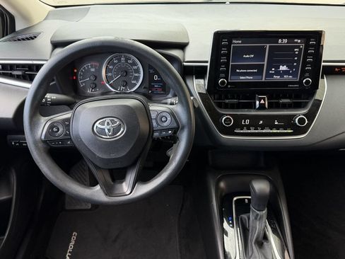 Used 2021 Toyota Corolla LE FWD image 12