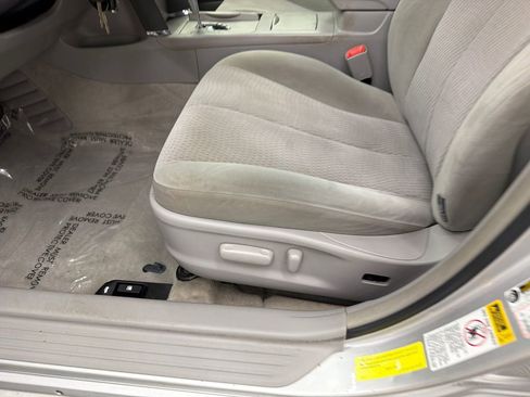 Used 2011 Toyota Camry LE FWD image 10