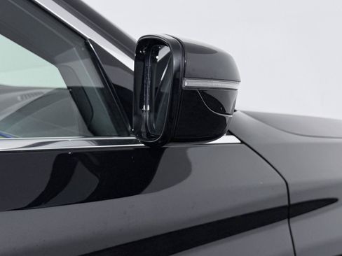 Used 2019 BMW 530i xDrive w/ Convenience Package AWD/4WD image 9
