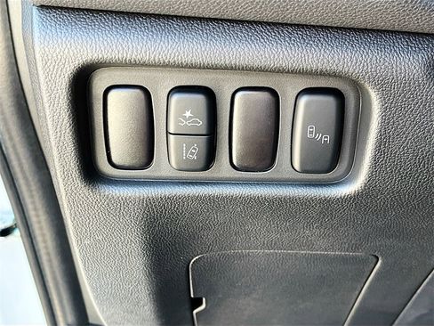 New 2025 Mitsubishi Outlander Sport SE image 10