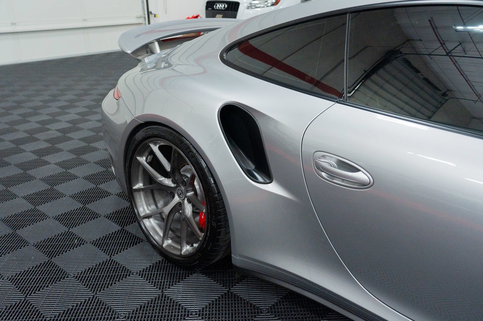 Used 2014 Porsche 911 Turbo AWD/4WD image 18
