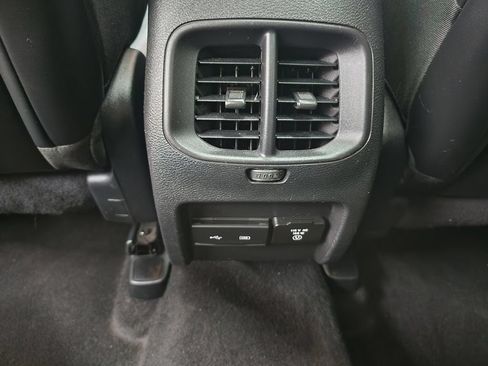 Used 2020 Jeep Cherokee Limited AWD/4WD image 26