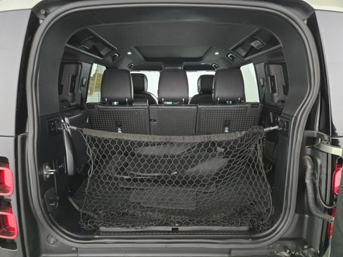 Used 2022 Land Rover Defender 110 X-Dynamic HSE image 15