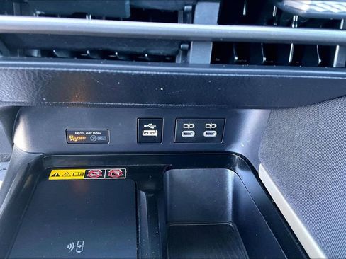 Used 2025 Toyota Camry LE image 16