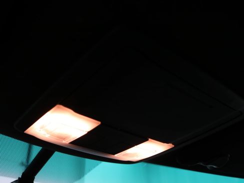 Used 2012 Ford Explorer XLT image 18