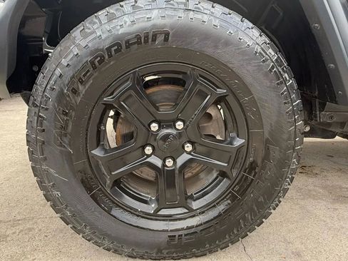 Used 2018 Jeep Wrangler Unlimited Sport S AWD/4WD image 21