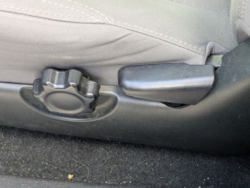 Used 2019 Toyota Tacoma SR5 image 19