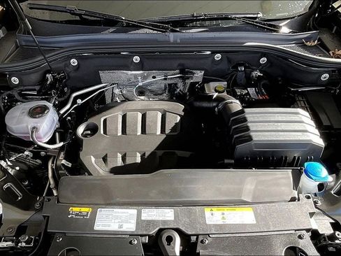 New 2026 Volkswagen Atlas Cross Sport SEL Premium R-Line image 9