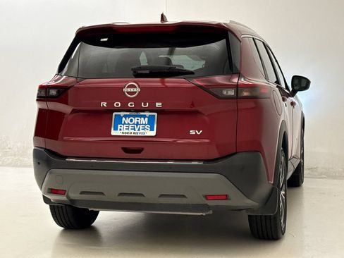 Used 2023 Nissan Rogue SV w/ SV Premium B Package FWD image 9