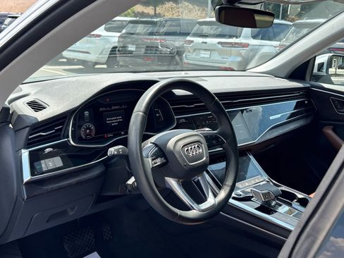 Used 2022 Audi Q8 Premium AWD/4WD image 16