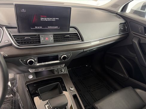 Certified 2024 Audi Q5 2.0T Premium Plus image 4