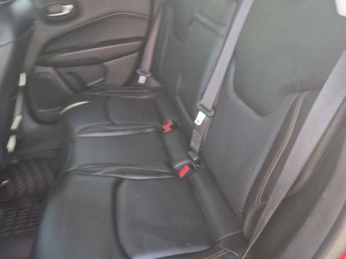 Used 2018 Jeep Compass Limited AWD/4WD image 11