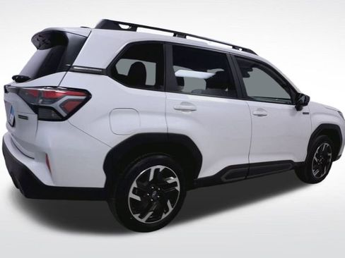 Certified 2025 Subaru Forester Limited AWD/4WD image 10