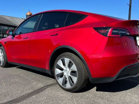 Used 2021 Tesla Model Y Long Range image 4