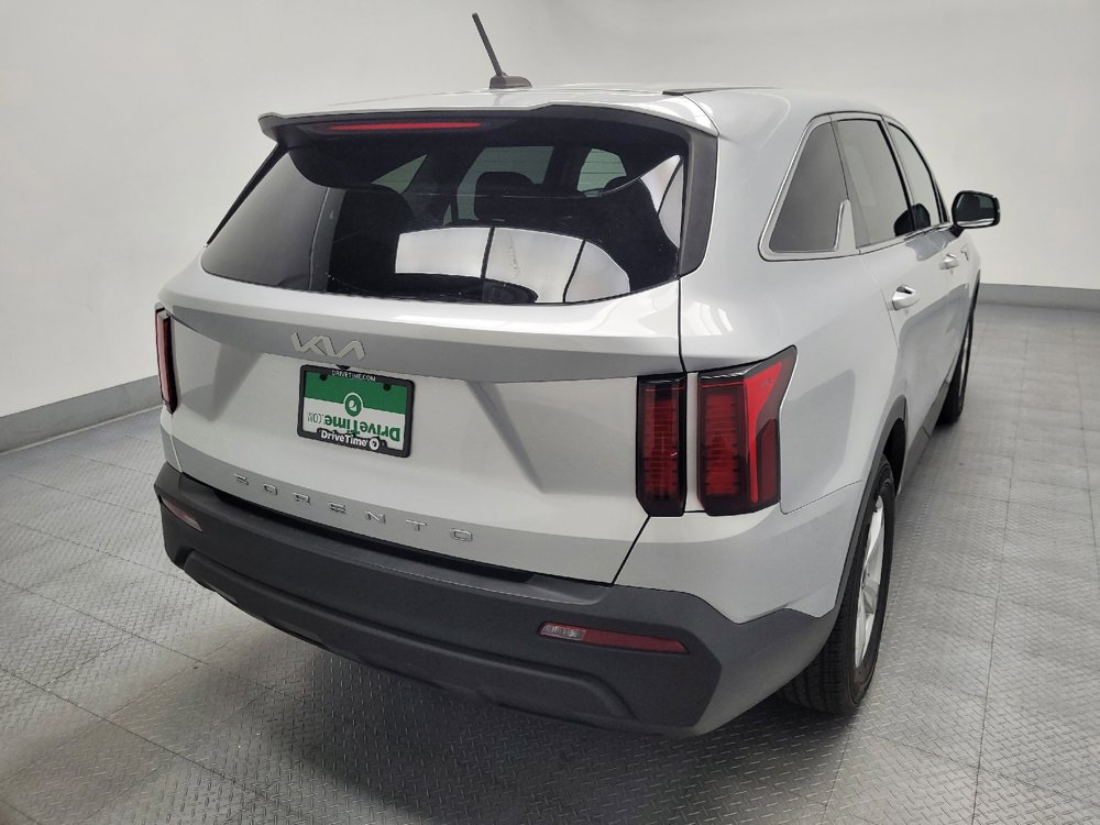 Used 2022 Kia Sorento LX FWD image 7