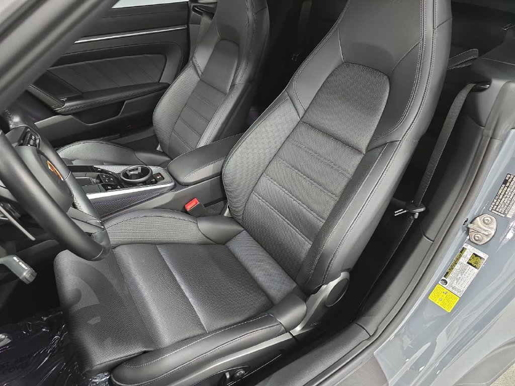Certified 2024 Porsche 911 Turbo AWD/4WD image 5