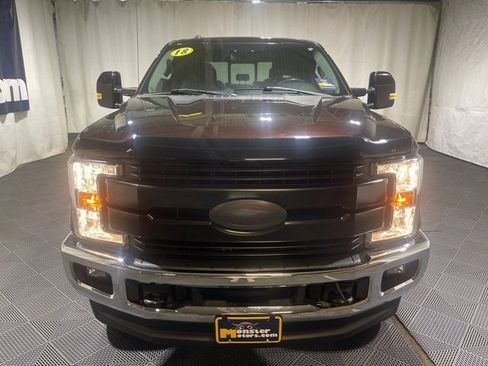 Used 2018 Ford F250 Lariat image 2