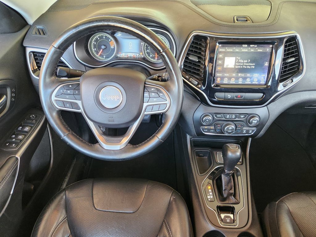 Used 2019 Jeep Cherokee Limited FWD image 28