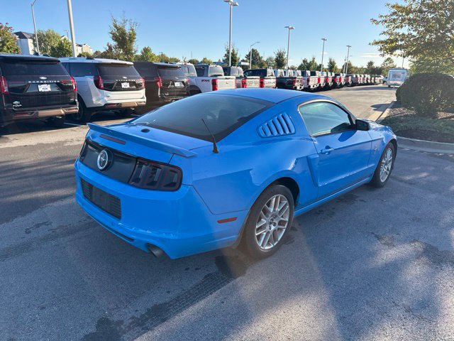 Used 2013 Ford Mustang Premium RWD image 7