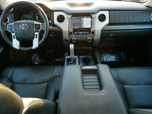 Used 2021 Toyota Tundra 4x4 CrewMax image 16