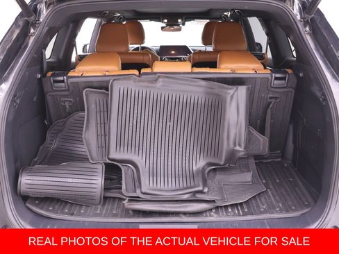 Used 2023 Toyota Highlander Platinum AWD/4WD image 15
