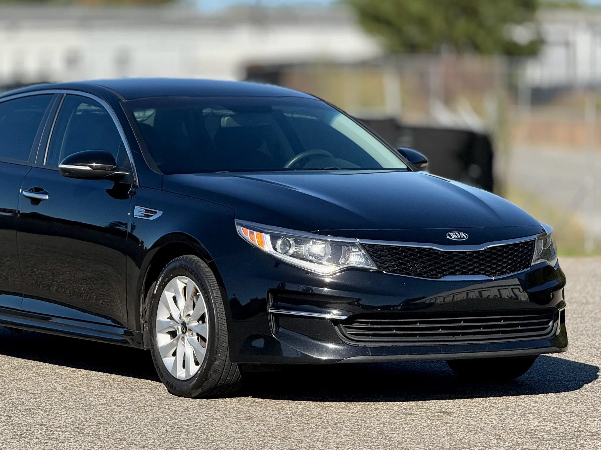 Used 2018 Kia Optima LX w/ 17" Alloy Wheels Package FWD image 15