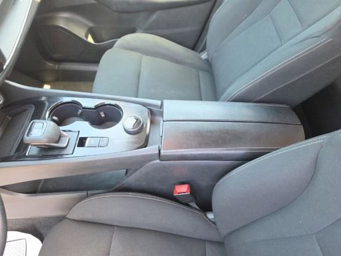 Used 2023 Nissan Rogue S AWD/4WD image 19