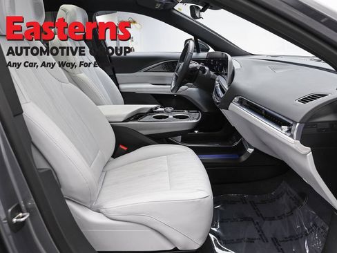 Used 2023 Cadillac Lyriq 2WD image 26