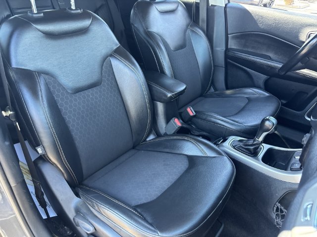 Used 2018 Jeep Compass Latitude w/ Popular Equipment Group FWD image 10