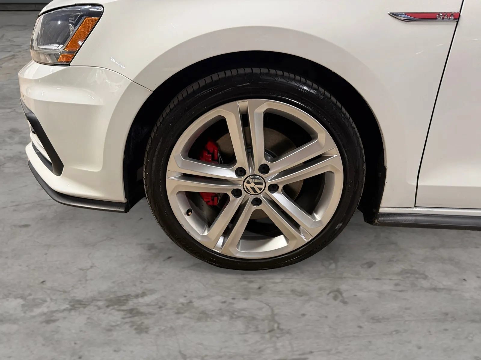 Used 2017 Volkswagen Jetta GLI FWD image 40