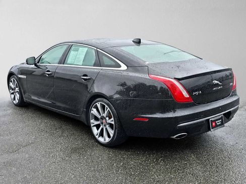 Used 2019 Jaguar XJ L Portfolio RWD image 5