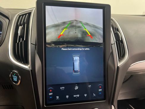 Used 2024 Ford Edge Titanium image 52