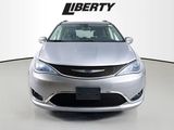 Used 2019 Chrysler Pacifica Touring-L image 2