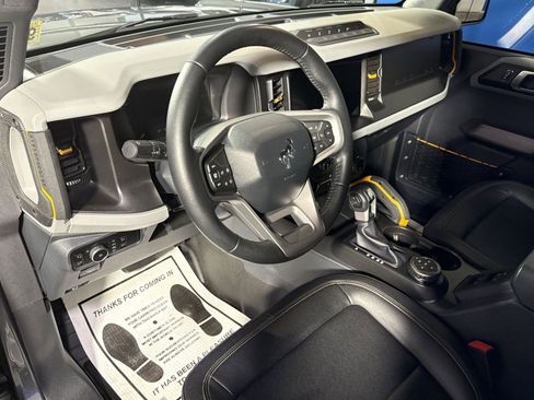 Used 2023 Ford Bronco Badlands w/ Sasquatch Package image 18